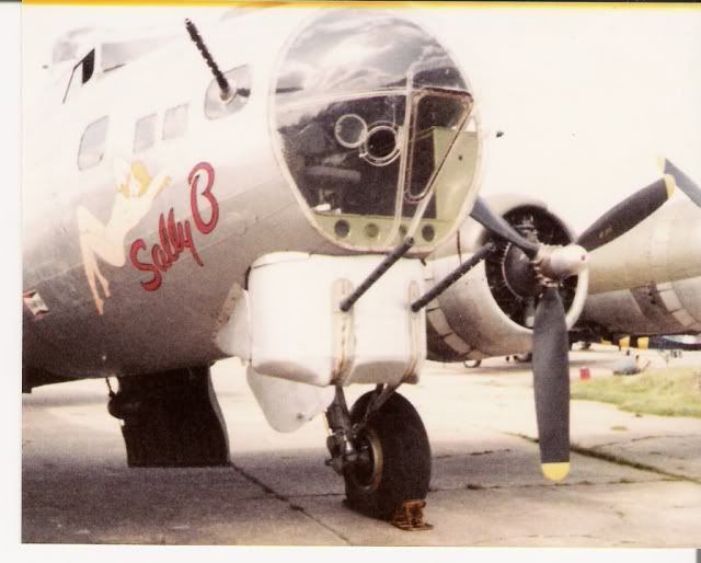 http://i67.photobucket.com/albums/h282/RidingWithTheAngels2/Sub%20album%203/B-17GSallyB.jpg