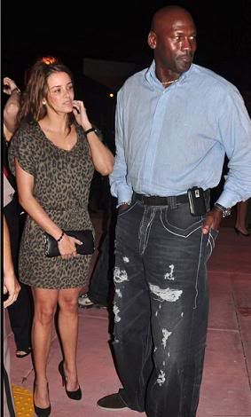 Chicagoan Michael Jordan was seen with his girlfriend, Yvette Prieto out in 