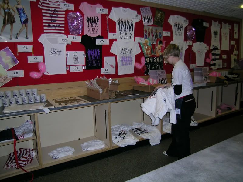 Re: Out Of Control Tour 2009 Merchandise Thread