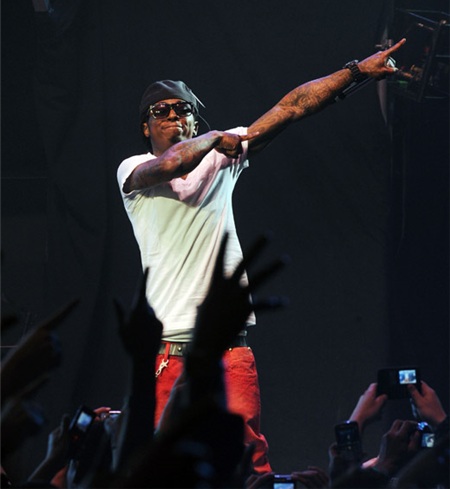 DOWNLOAD x Nicki Minaj feat.