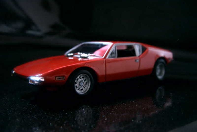 Minichamps reproduced here a Pantera from De Tomaso's sunny days 