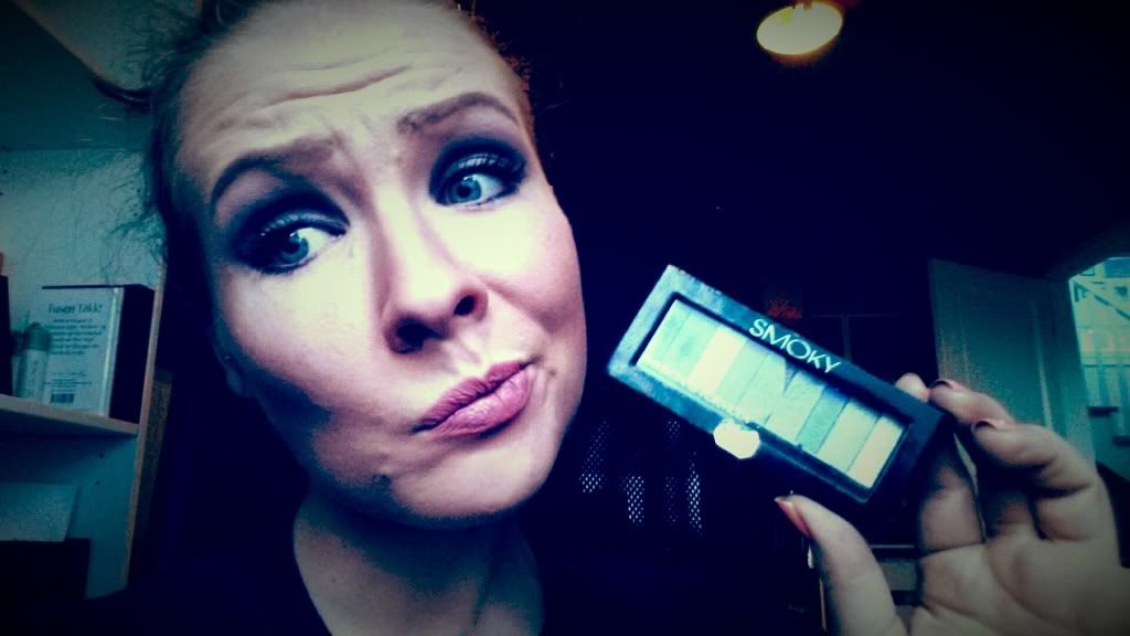 smokey eyes
