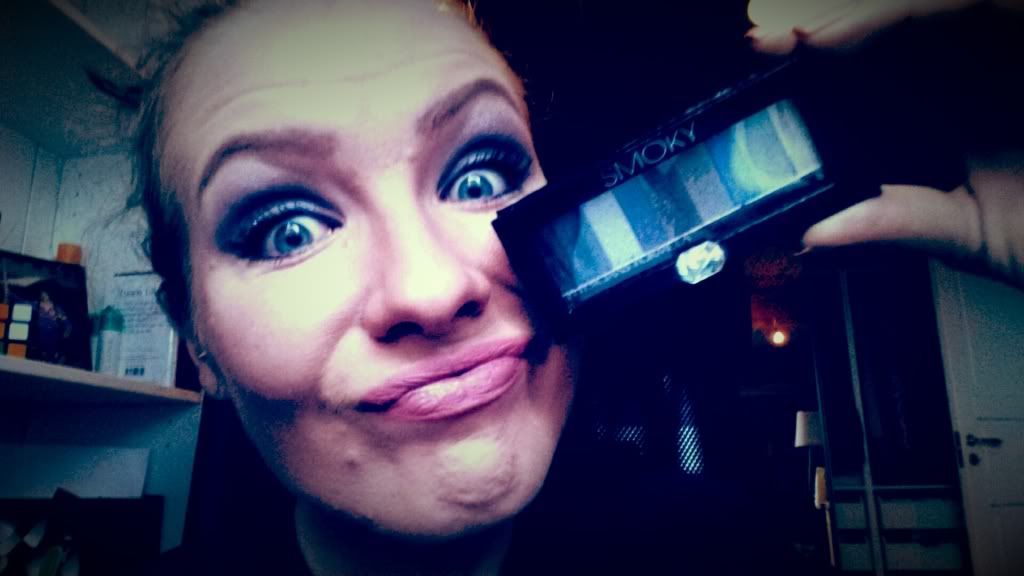 smokey eyes