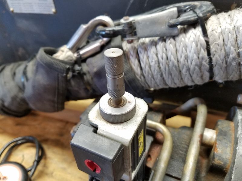 1,500 Mile Marker Hydraulic 10,500 lb winch with synthetic rop