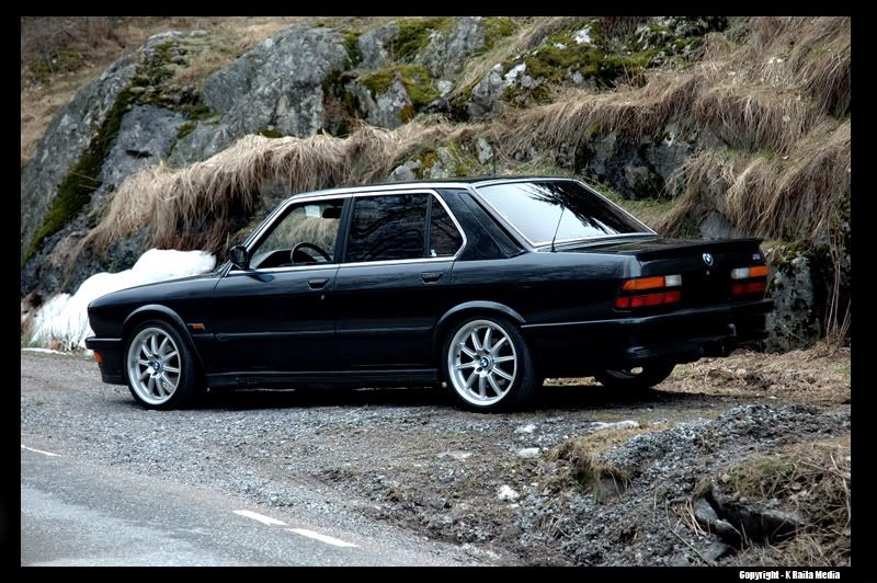 http://i67.photobucket.com/albums/h312/Fugge/Broders/E28/FOTOSESSION1/-BMWE28-Picture13-.jpg