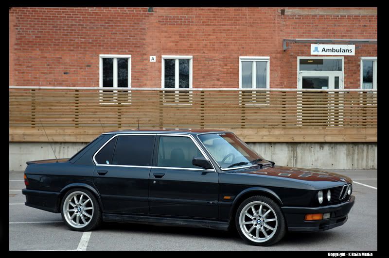 http://i67.photobucket.com/albums/h312/Fugge/Broders/E28/FOTOSESSION1/-BMWE28-Picture14-.jpg