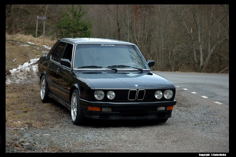 http://i67.photobucket.com/albums/h312/Fugge/Broders/E28/FOTOSESSION1/-BMWE28-Picture7-.jpg