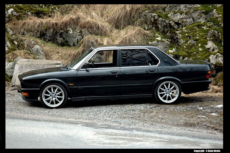 http://i67.photobucket.com/albums/h312/Fugge/Broders/E28/FOTOSESSION1/-BMWE28-Picture8-.jpg