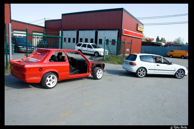 http://i67.photobucket.com/albums/h312/Fugge/E30PROJEKT2/dag64%209maj-08/37.jpg