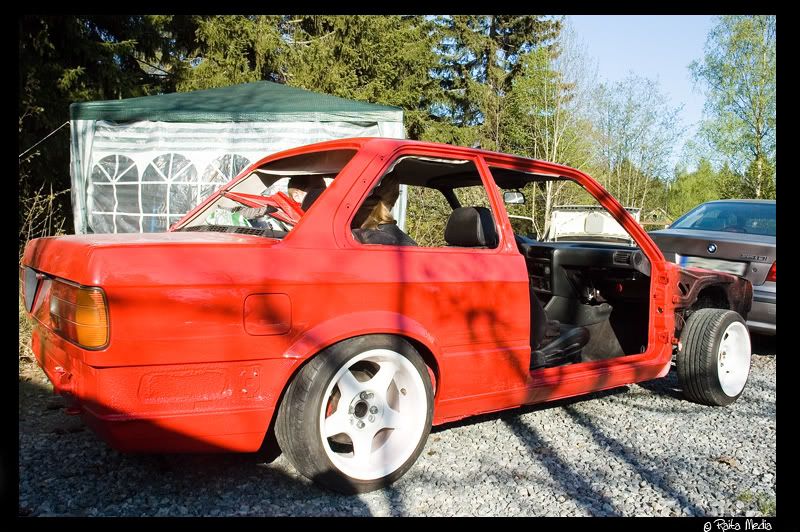http://i67.photobucket.com/albums/h312/Fugge/E30PROJEKT2/dag64%209maj-08/43.jpg