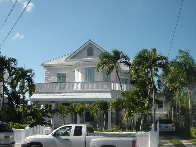 [img width=640 height=480]http://i67.photobucket.com/albums/h313/MLandJJ_2/MLJJ%20October%202006/DSC03681.jpg[/img]