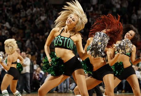 celtics-dancers-077890904