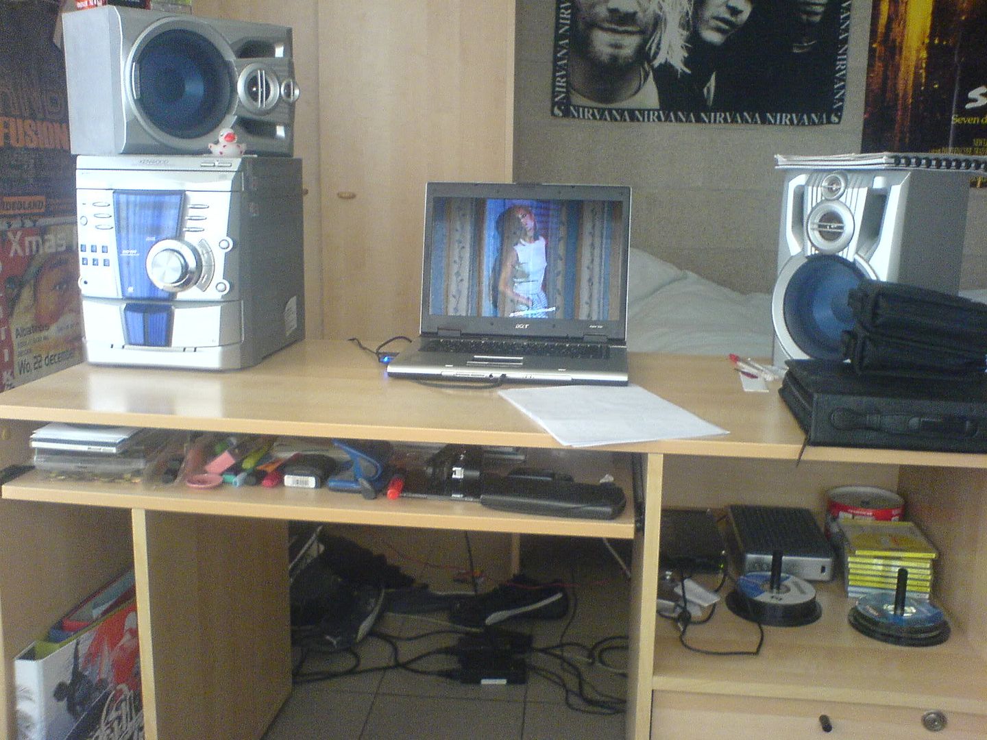 http://i67.photobucket.com/albums/h316/FlibaBoink/DSC00163.jpg