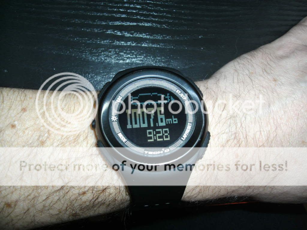 Barometer watches with no button pressing to use the barometer.