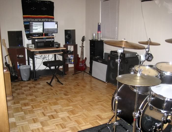 Studio00010.jpg