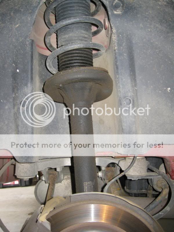 What do Leaking struts look like? Chrysler 300M Enthusiasts Club